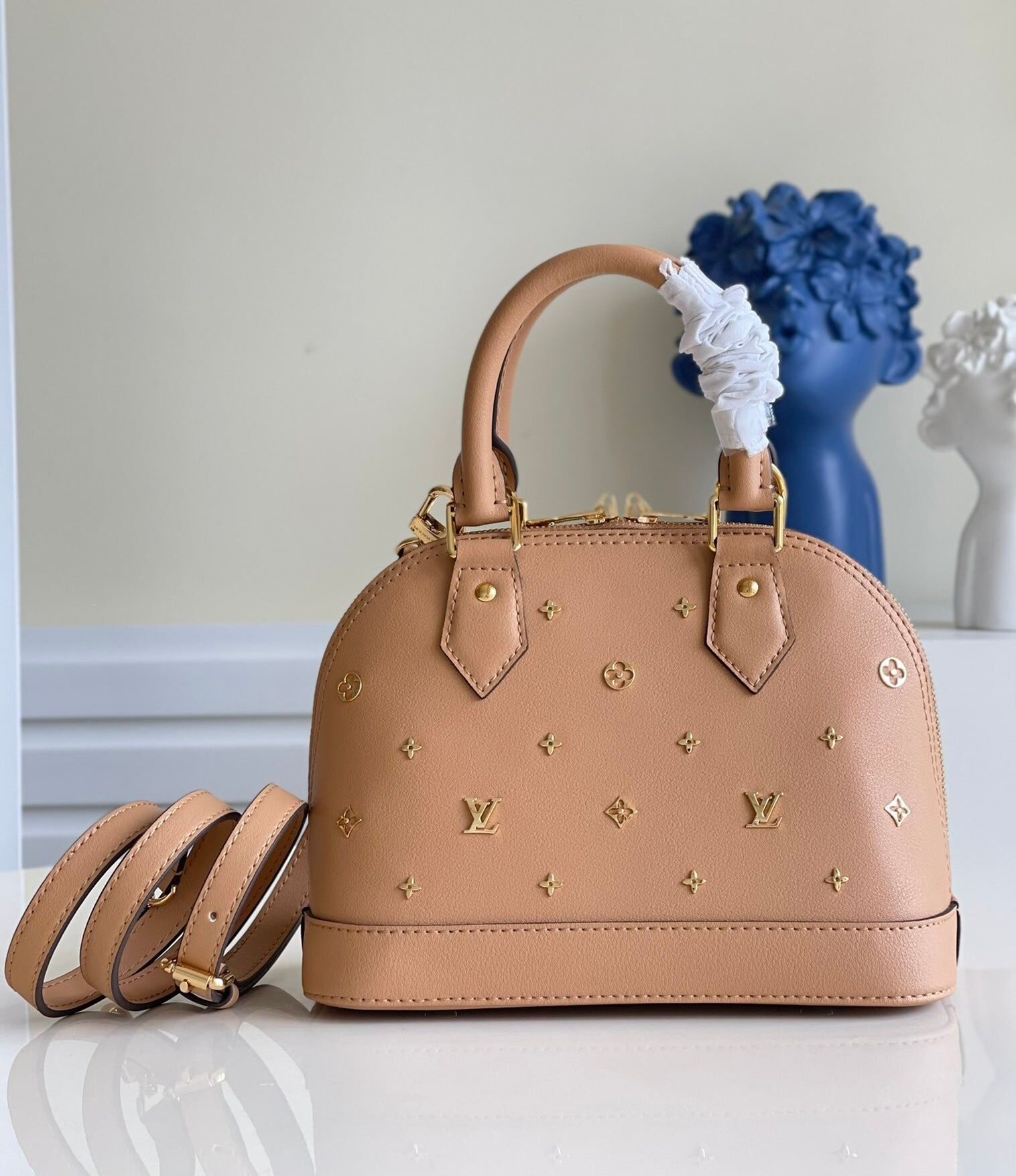 louis_vuitton_alma_bb_bag_6122.jpg