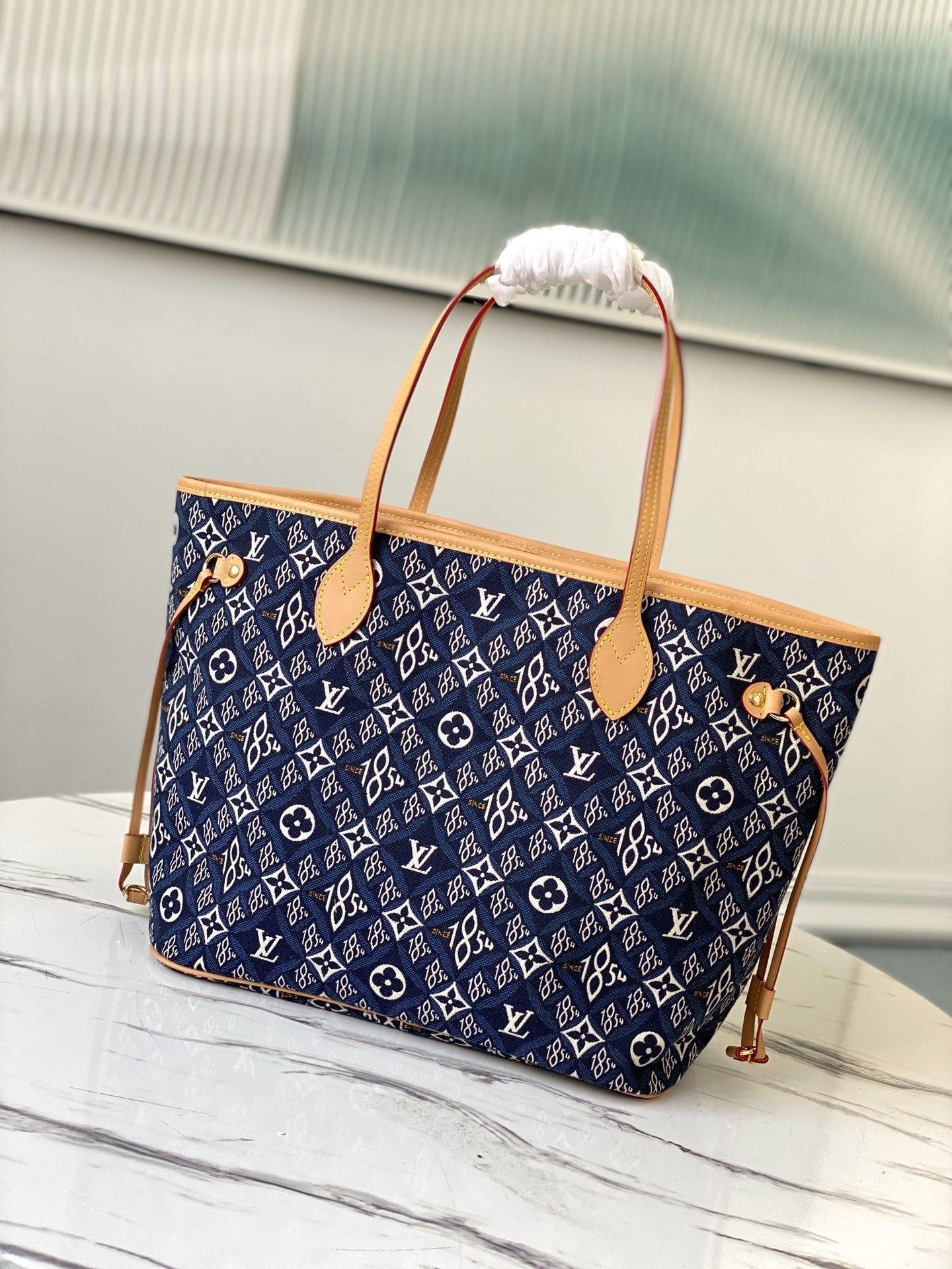 louis_vuitton_since_1854_neverfull_mm_tote_bag_7538.jpg