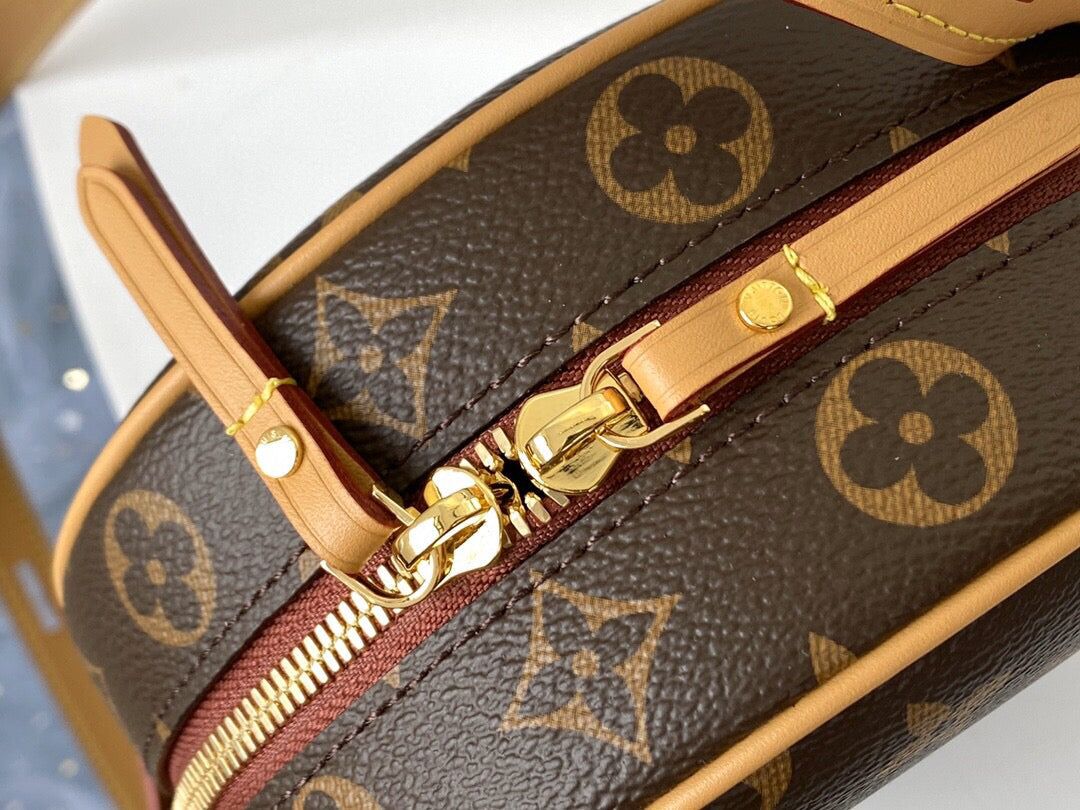 louis_vuitton_boite_chapeau_souple_pm_bag_3174.jpg