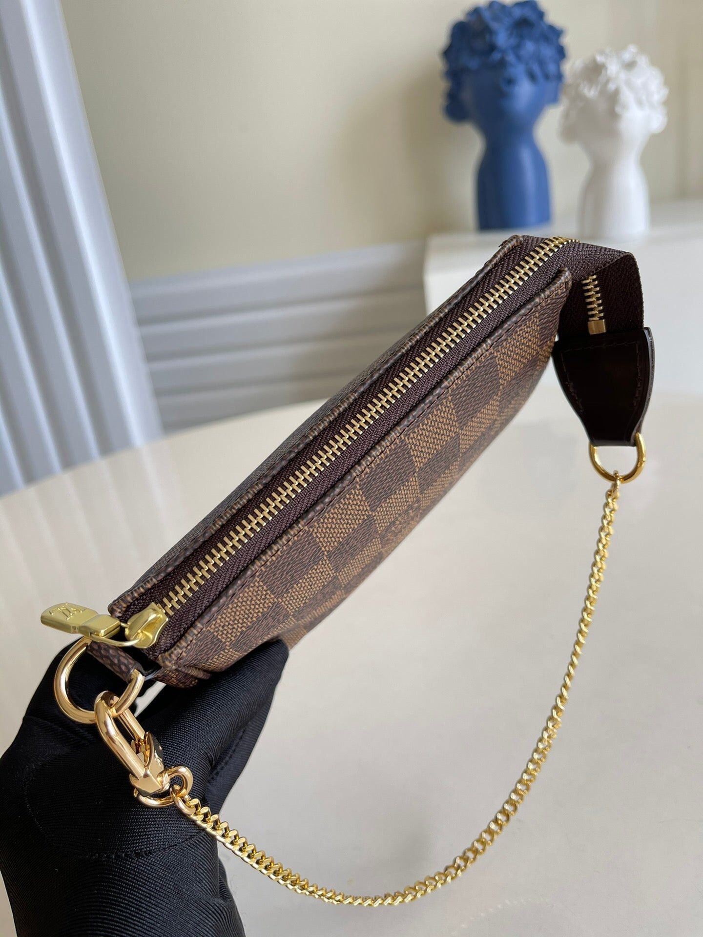 louis_vuitton_mini_pochette_accessories_bag_1611.jpg