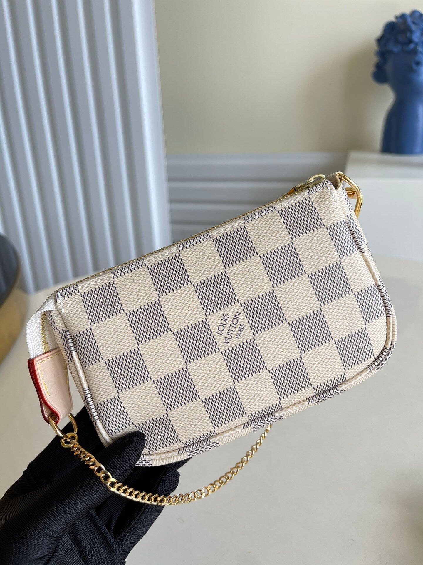 louis_vuitton_mini_pochette_accessories_bag_3204.jpg