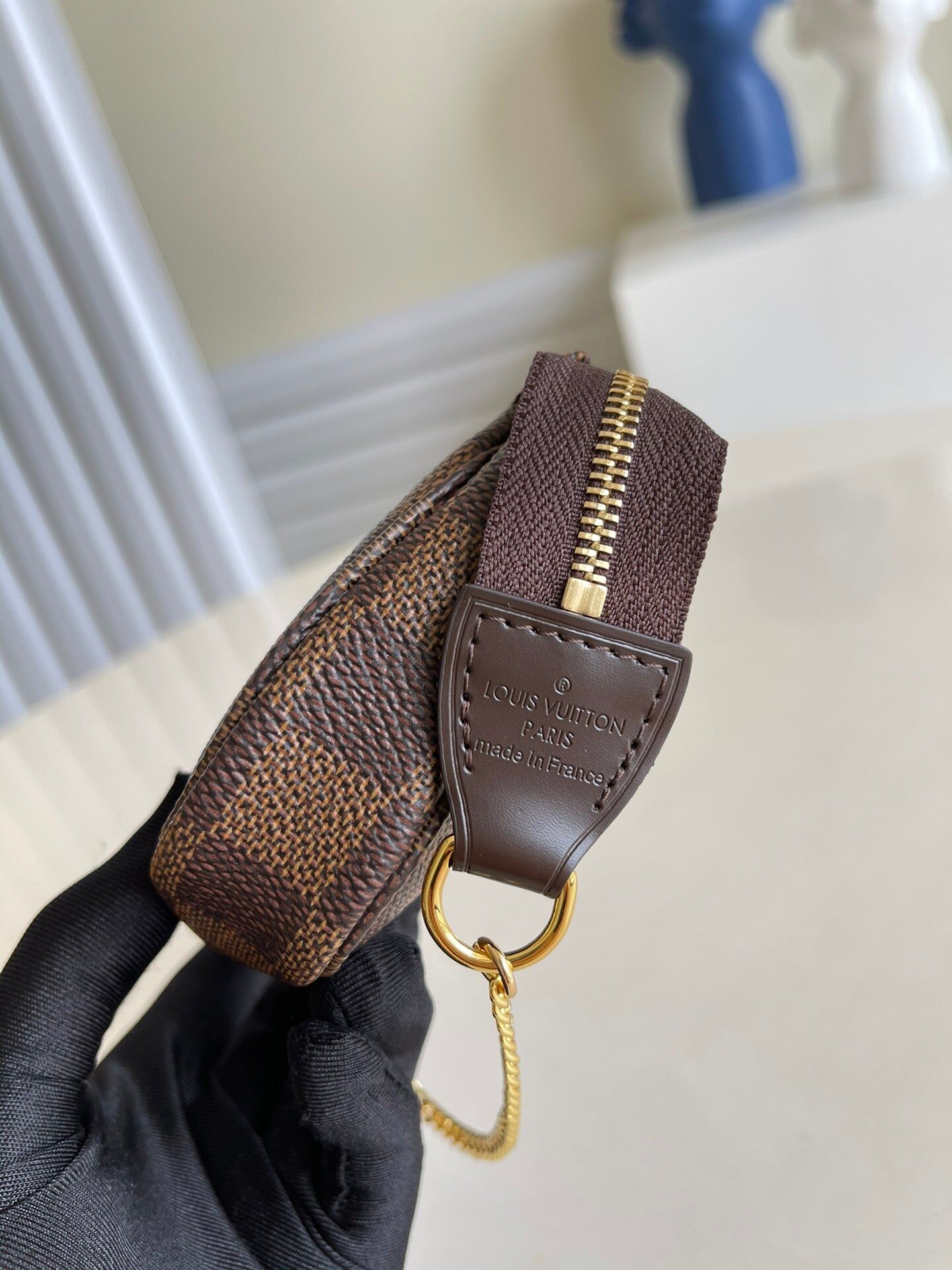 louis_vuitton_mini_pochette_accessories_bag_7437.jpg