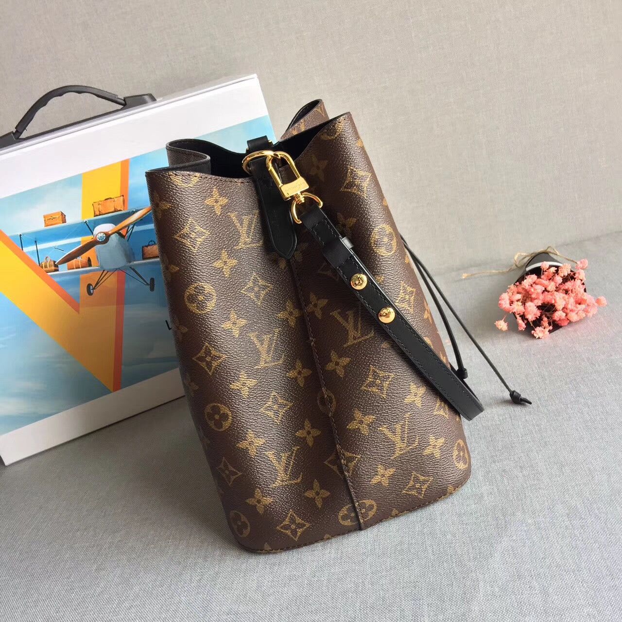 louis_vuitton_neonoe_mm_bag_7605.jpg