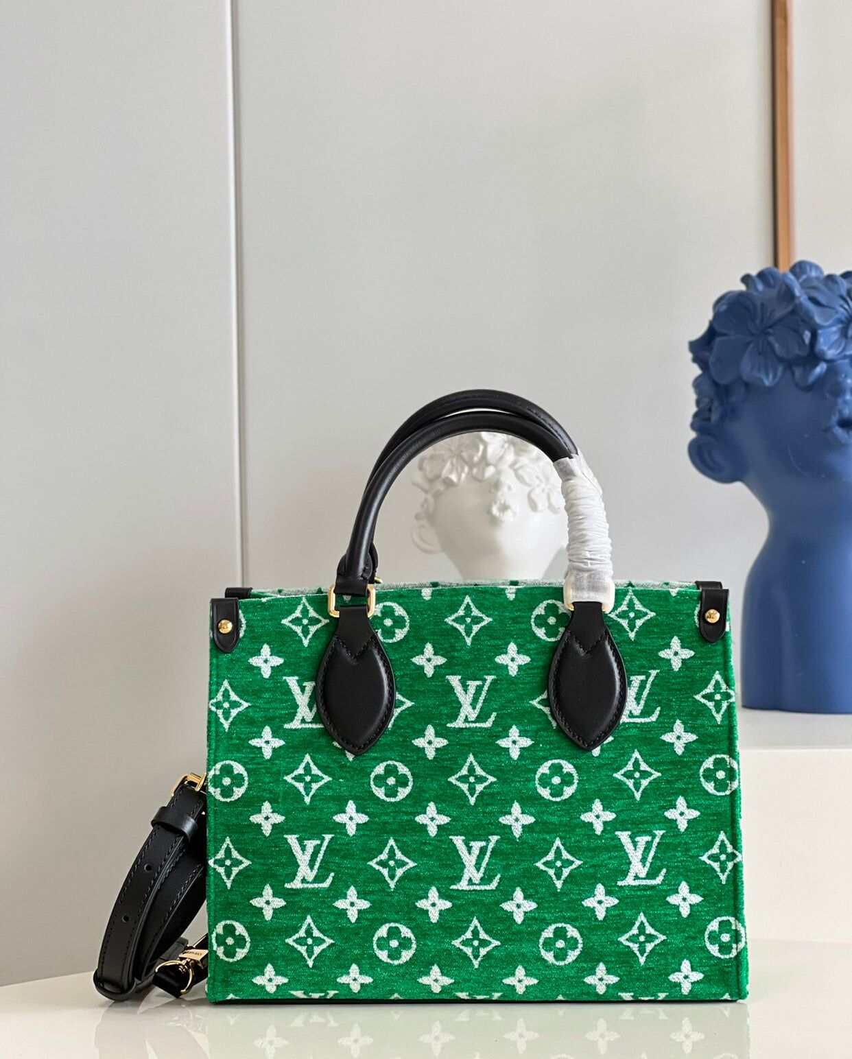 louis_vuitton_pm_onthego_bag_5651.jpg